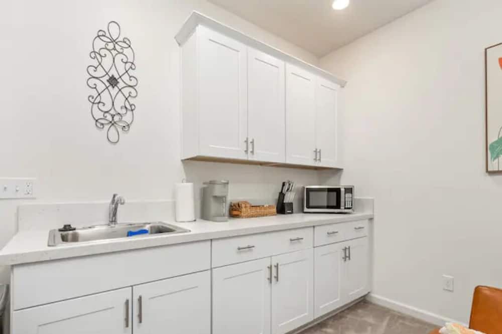 Photo of Kitchen in Roosevelt