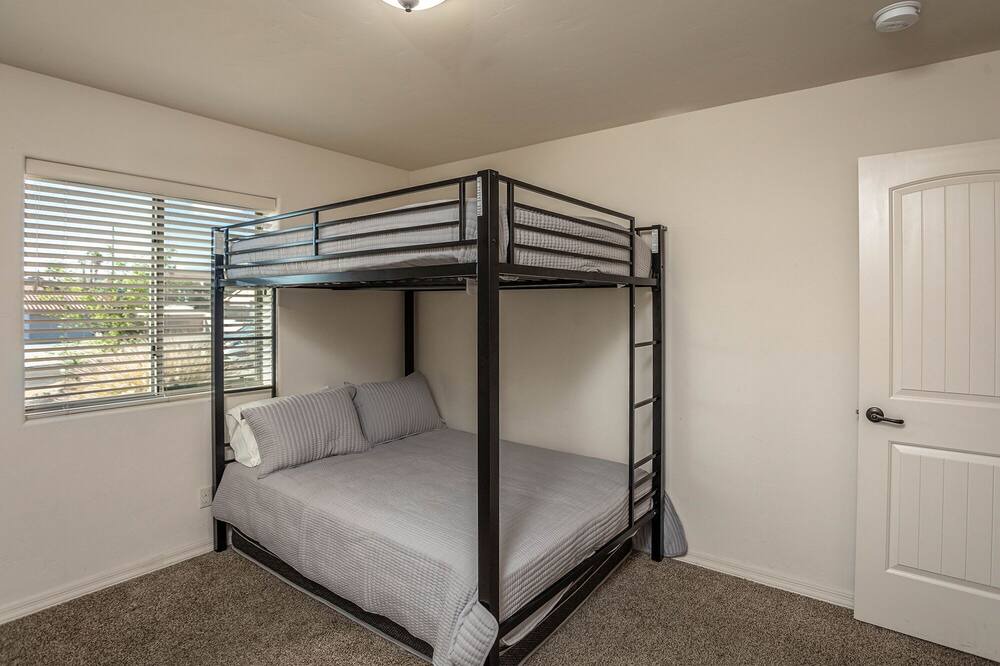 Photo of Bedroom in Lake Havasu City