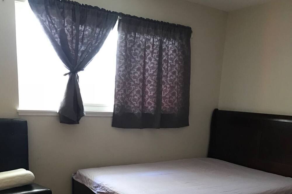 Photo of Bedroom in Niles District
