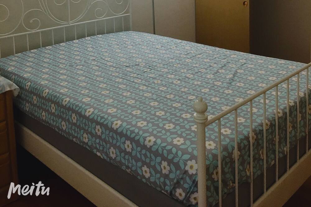 Photo of Bedroom in Niles District