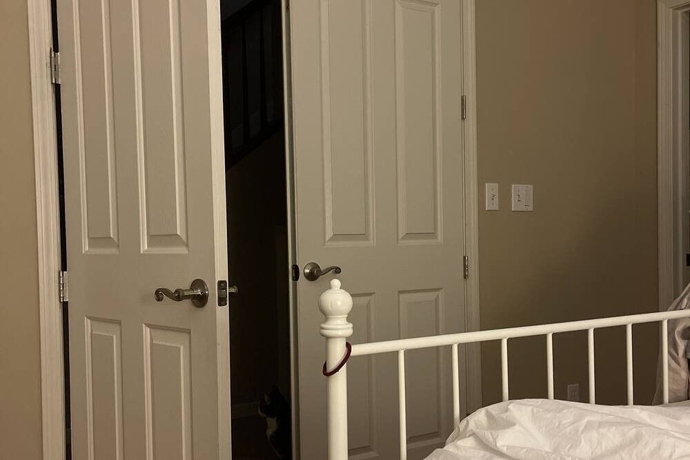 Photo of Bedroom in Niles District