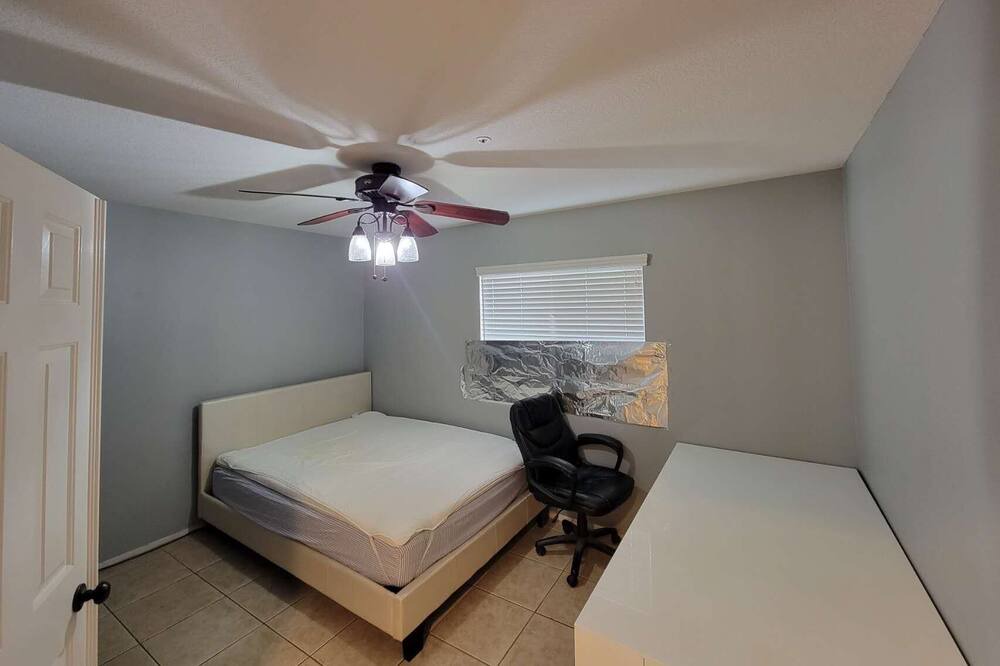 Photo of Bedroom in Niles District