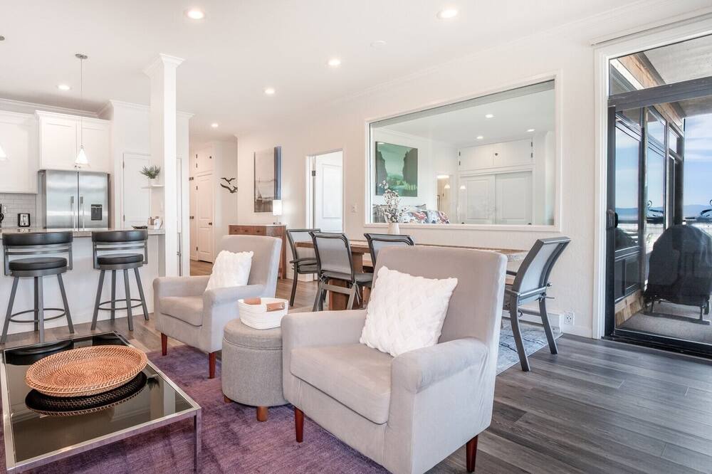 Photo of Livingroom in Watsonville