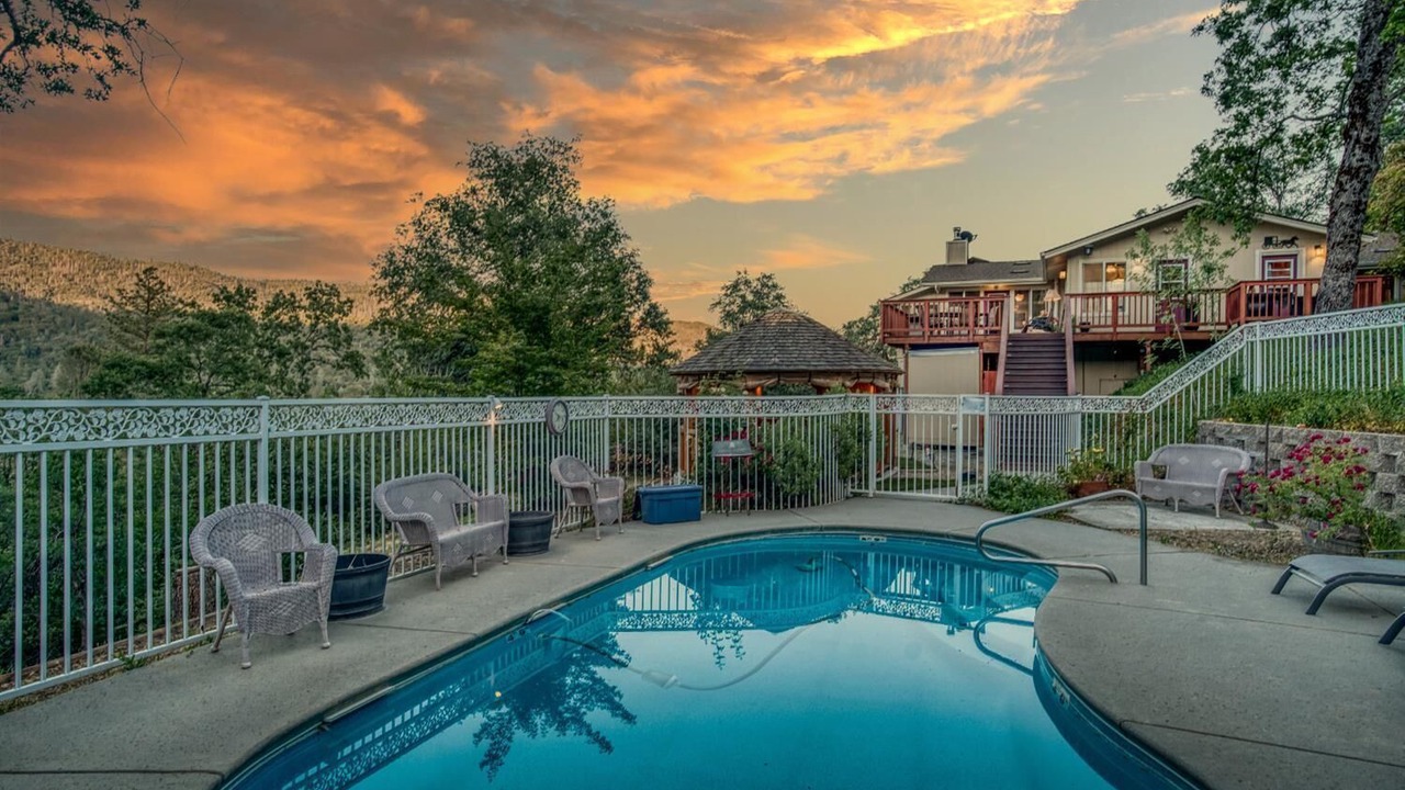 Photo of Outdoor in Oakhurst