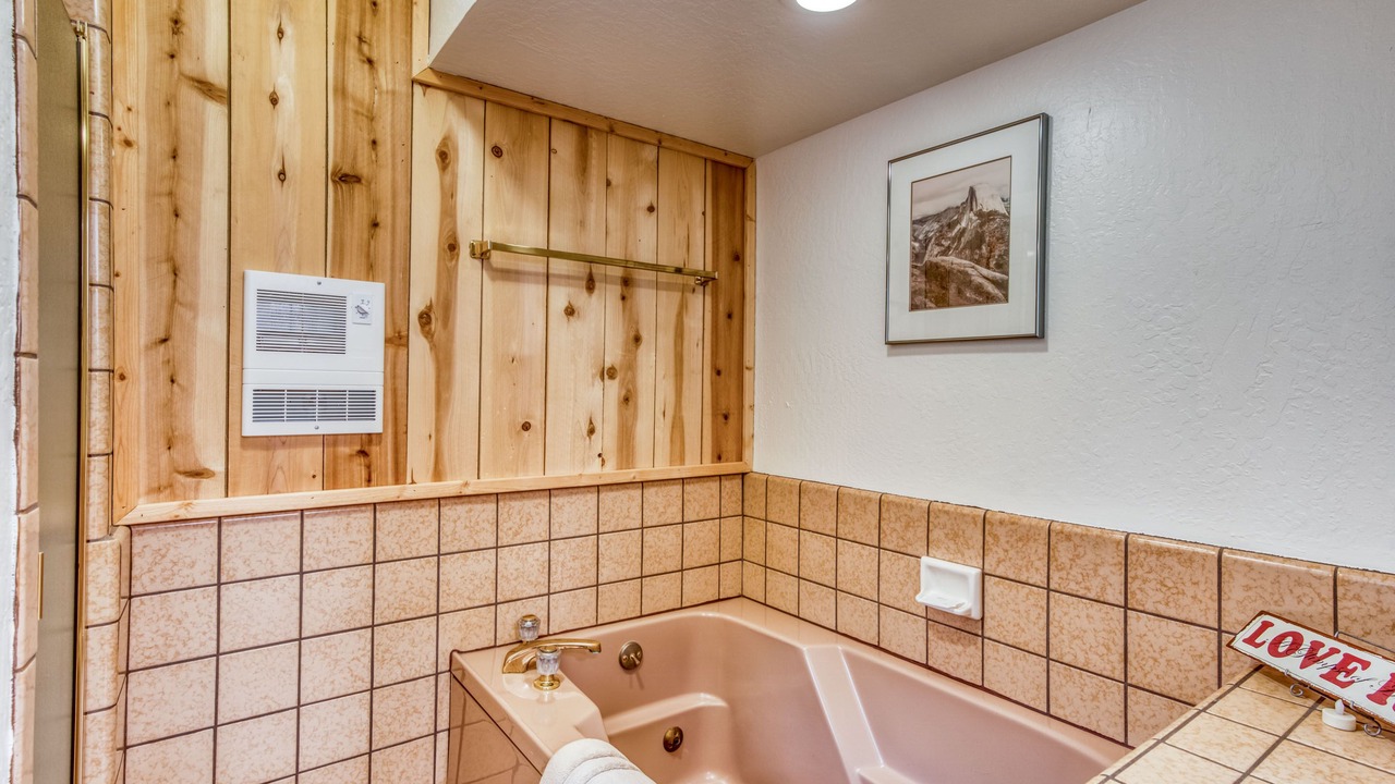 Photo of Bedroom in Oakhurst