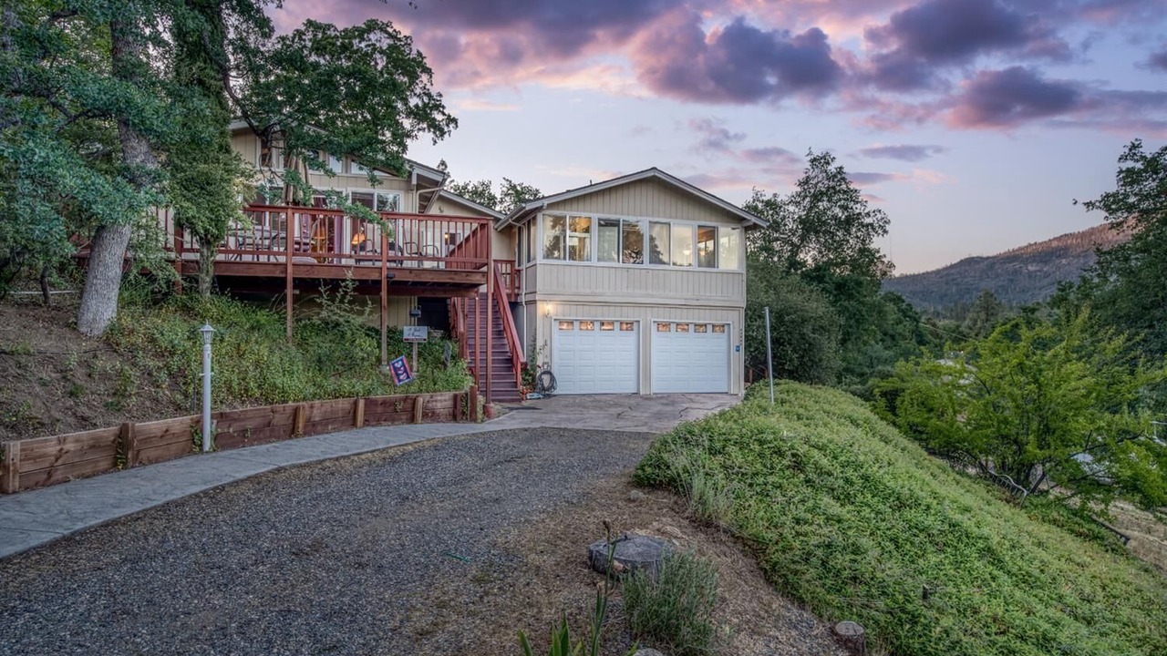 Photo of Outdoor in Oakhurst