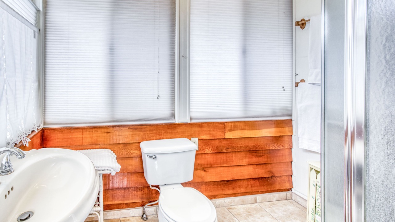 Photo of Bathroom in Oakhurst