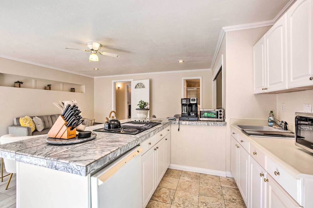 Photo of Kitchen in Los Altos Hills