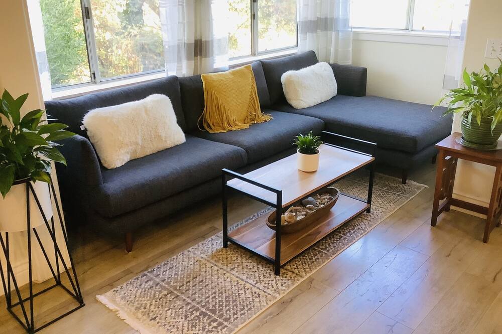 Photo of Livingroom in Fairfax