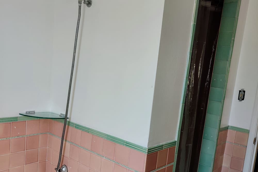 Photo of Bathroom in Broadmoor