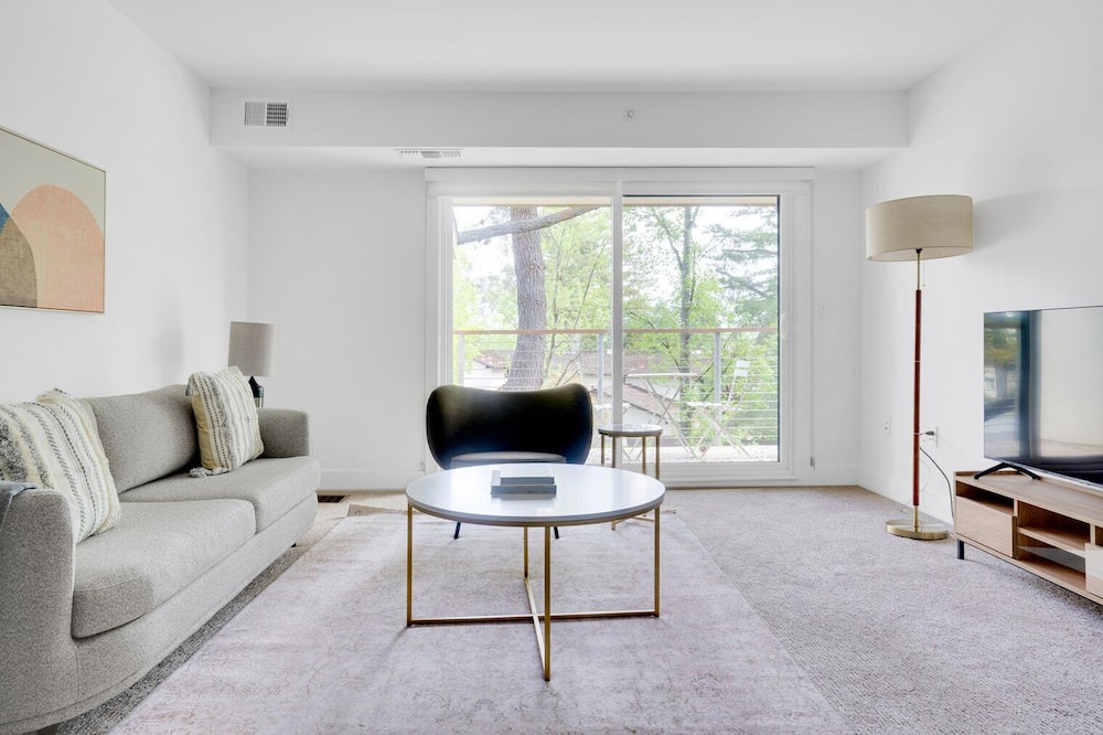 Photo of Livingroom in Sharon Heights
