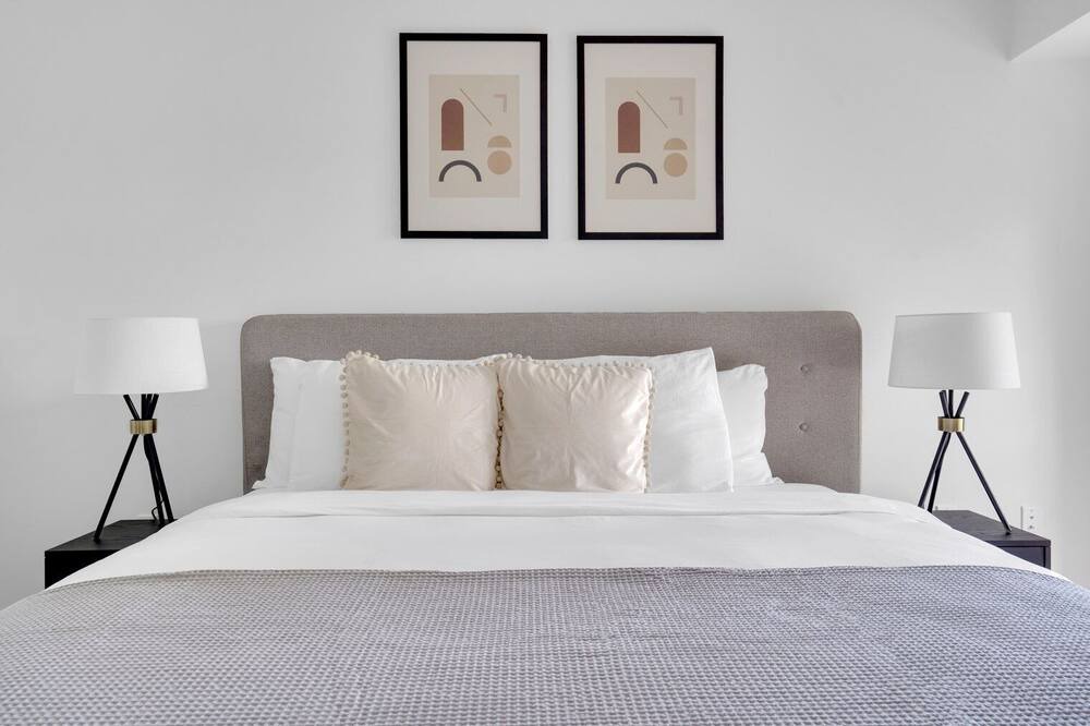 Photo of Bedroom in Sharon Heights