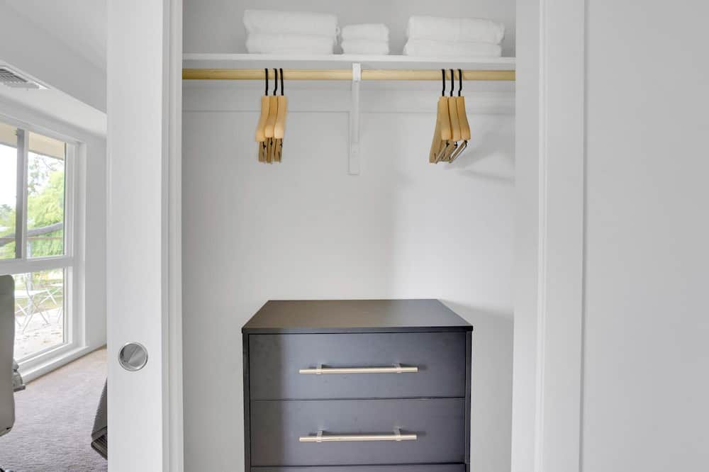Photo of Bedroom in Sharon Heights