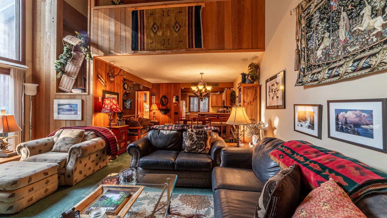 Photo of Livingroom in Mammoth Lakes