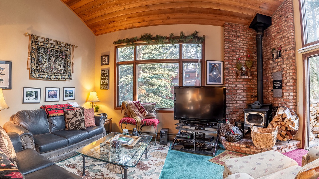 Photo of Livingroom in Mammoth Lakes