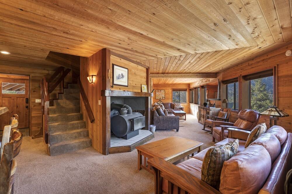 Photo of Bedroom in June Lake
