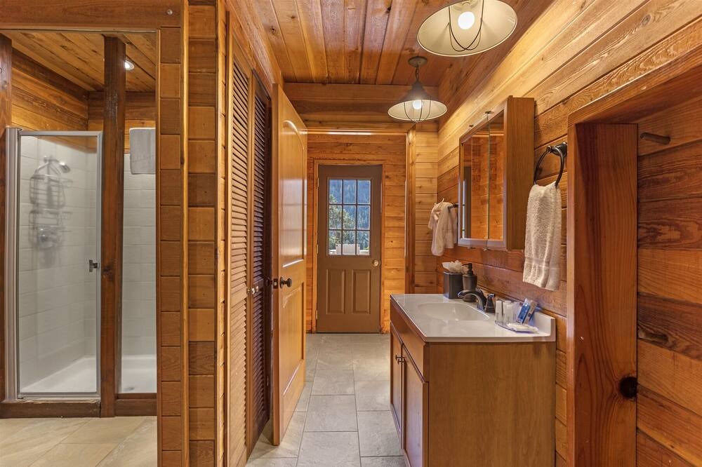 Photo of Bathroom in June Lake