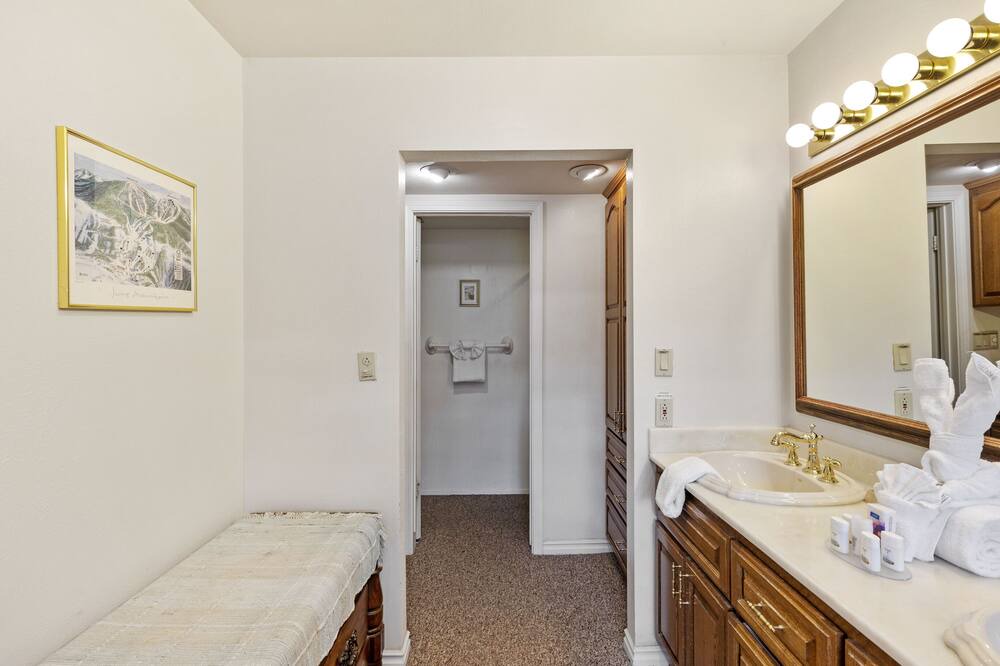 Photo of Bathroom in June Lake