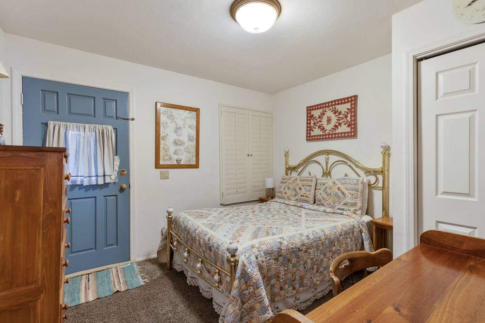 Photo of Bedroom in June Lake