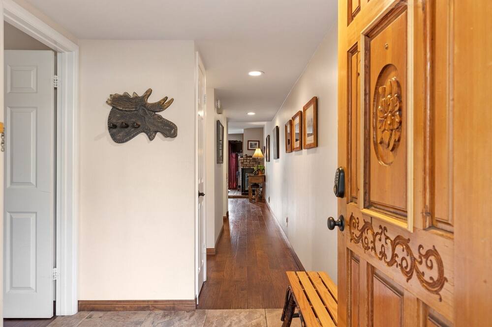 Photo of Bedroom in June Lake