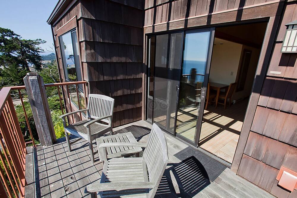 Photo of Patio Balcony in Carmel Highlands