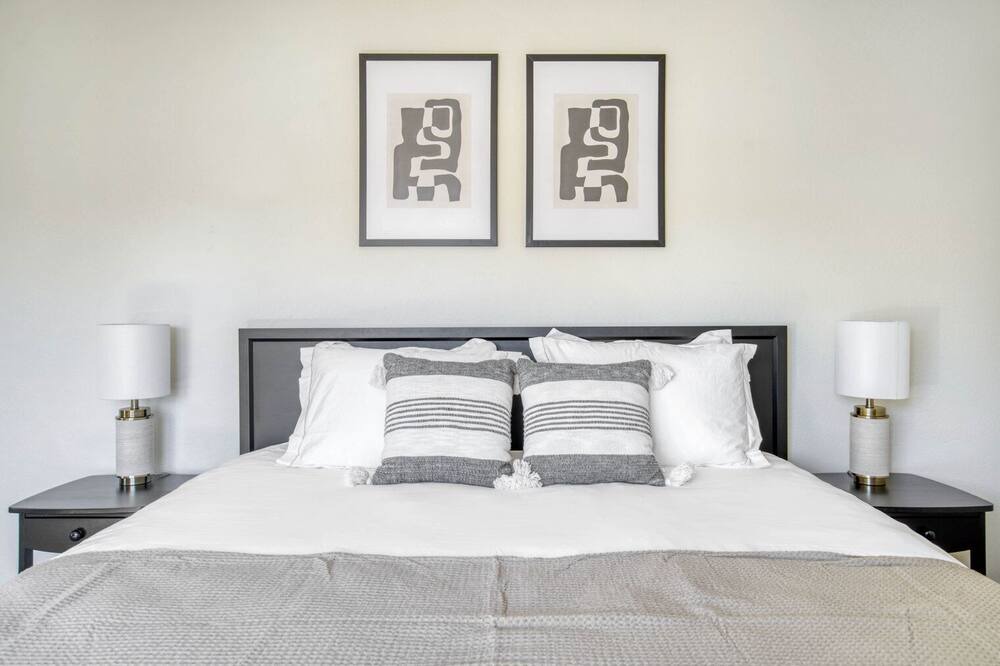 Photo of Bedroom in Redwood City