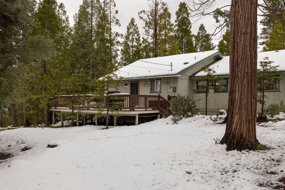 Photo of Outdoor in Oakhurst