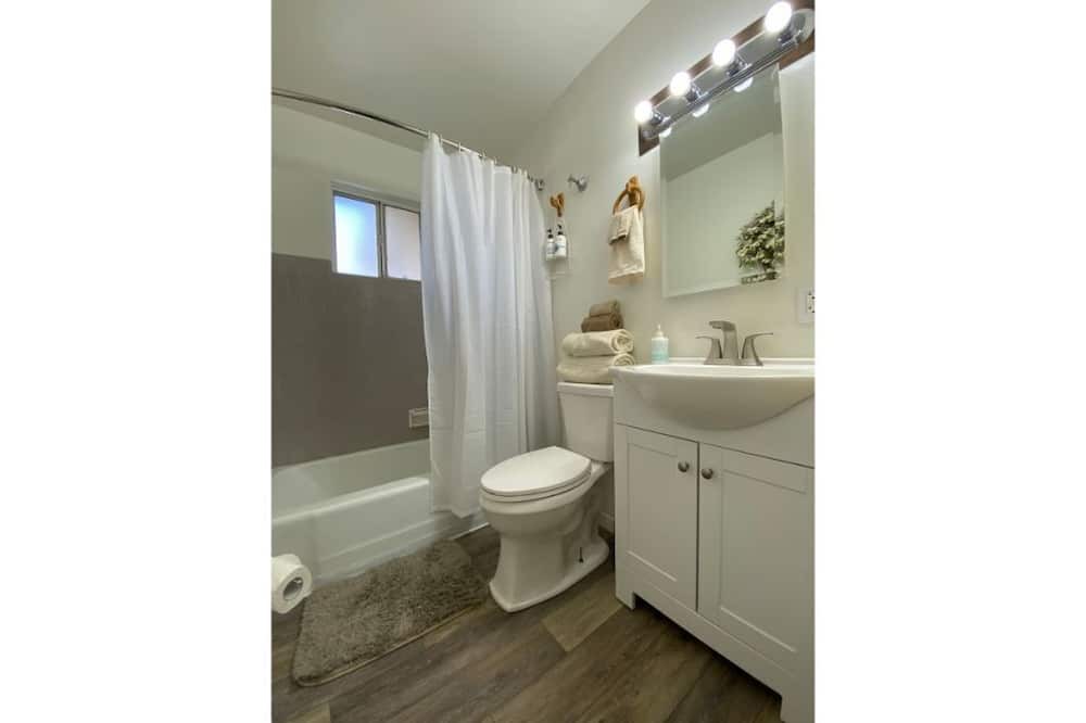 Photo of Bathroom in Kernville