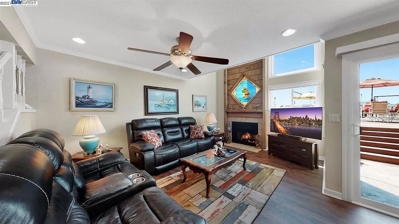 Photo of Livingroom in Discovery Bay