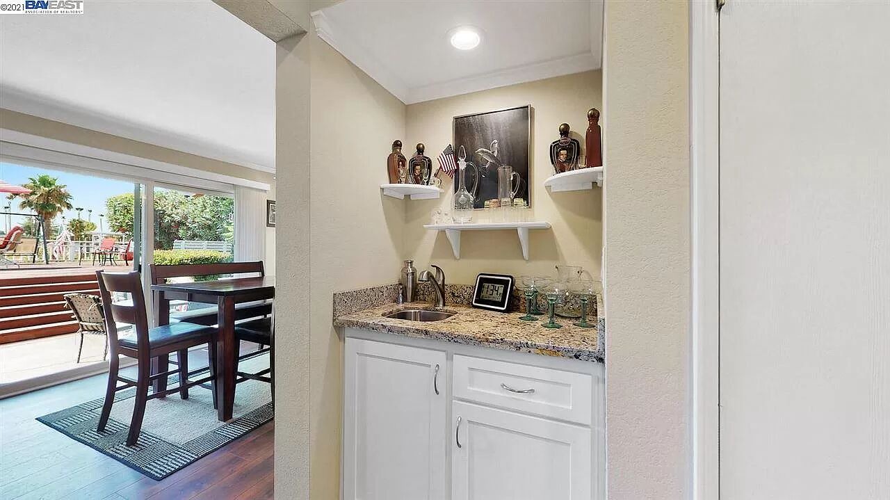 Photo of Kitchen in Discovery Bay
