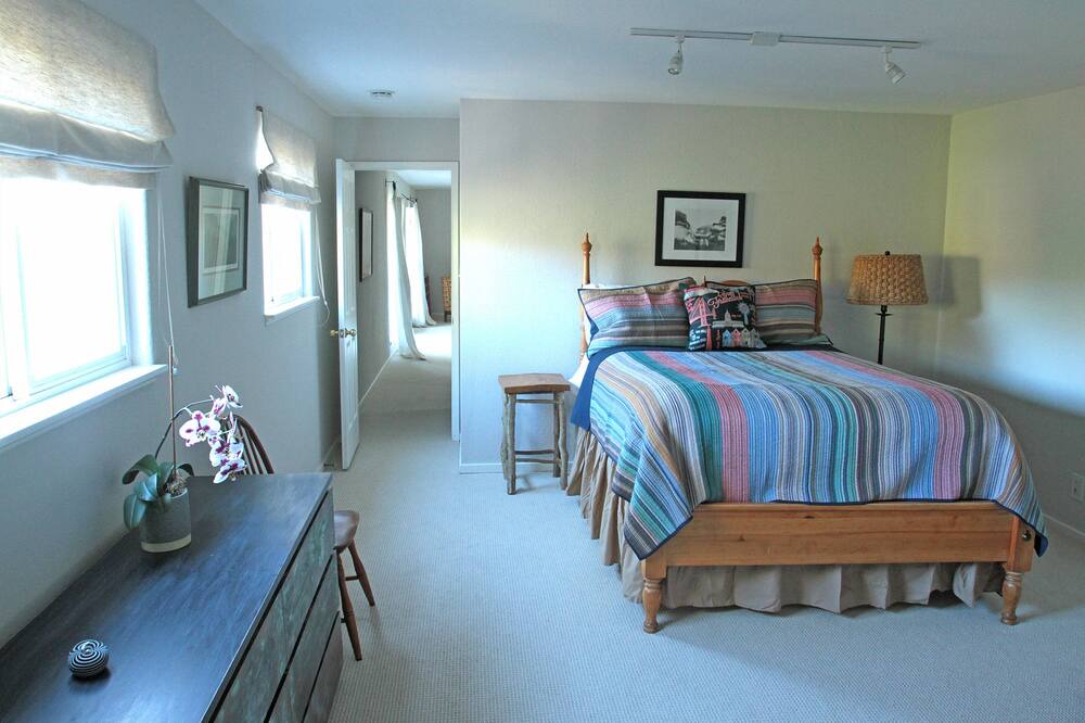 Photo of Bedroom in San Anselmo