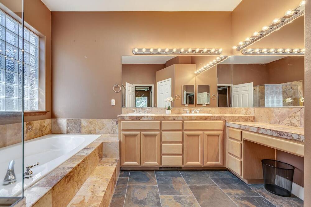 Photo of Bathroom in Reno