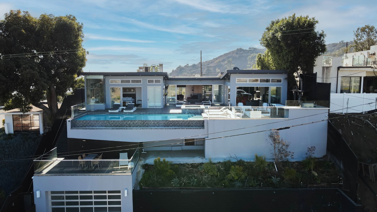 Photo of Outdoor in Hollywood Hills