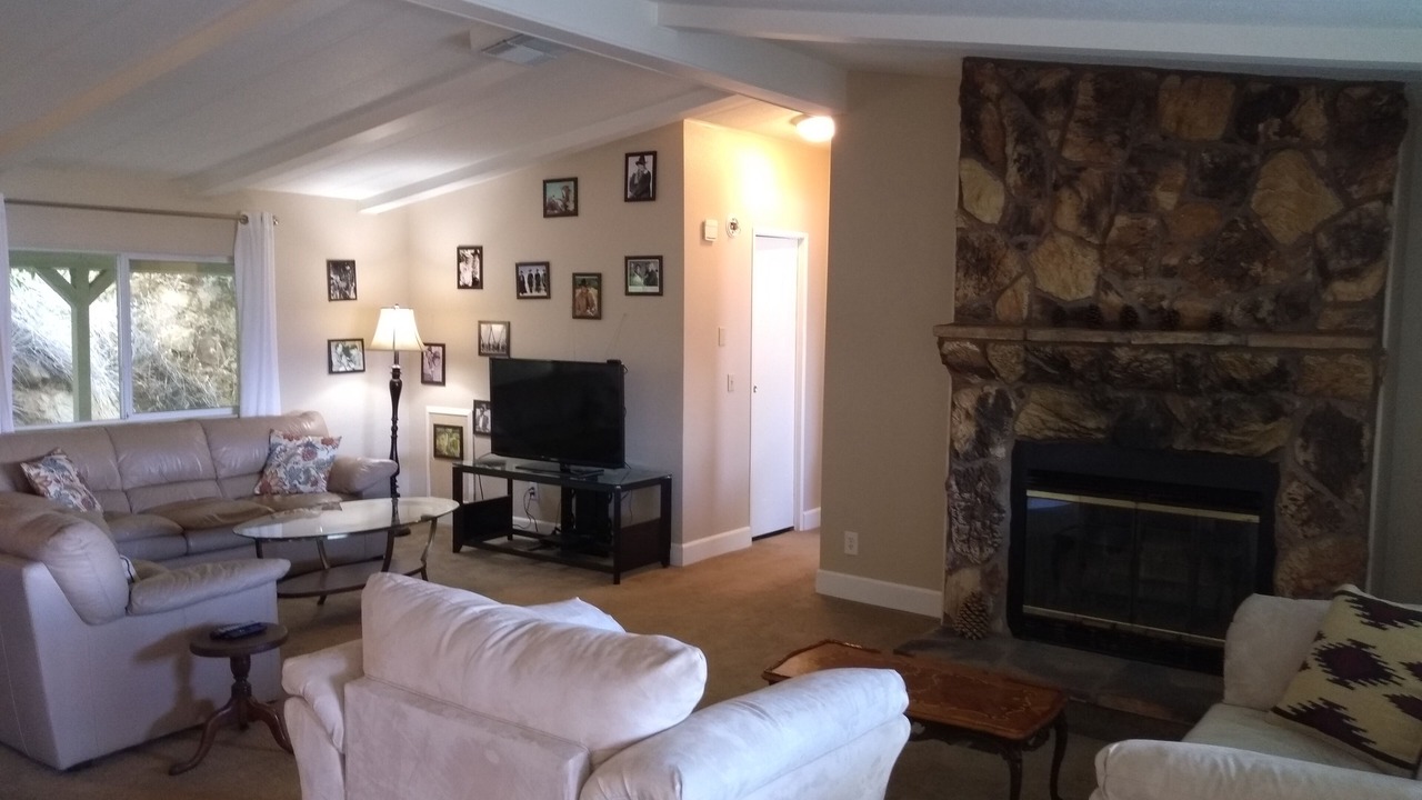 Photo of Livingroom in Wofford Heights