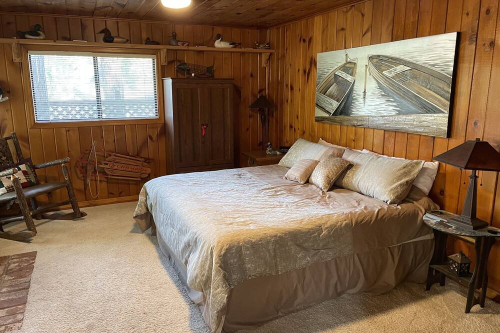 Photo of Bedroom in Bass Lake