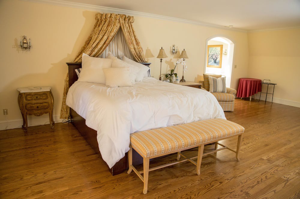 Photo of Bedroom in Los Altos Hills