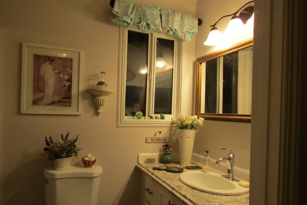 Photo of Bathroom in Orangevale