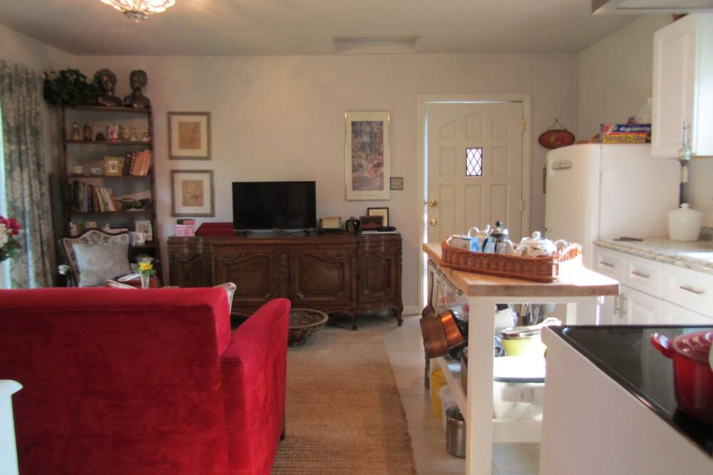 Photo of Bedroom in Orangevale