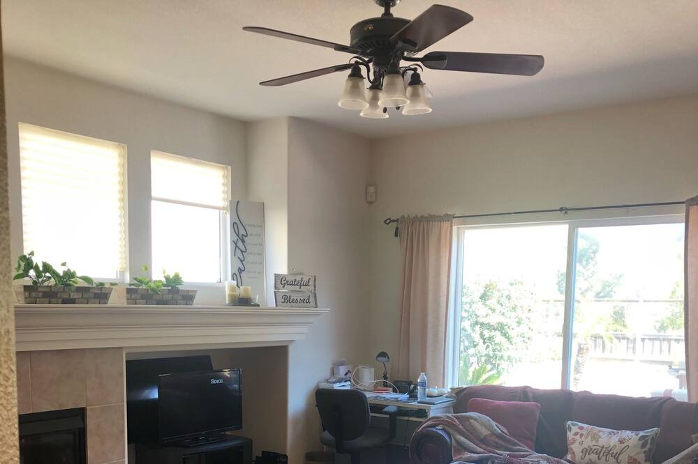 Photo of Livingroom in Vallejo