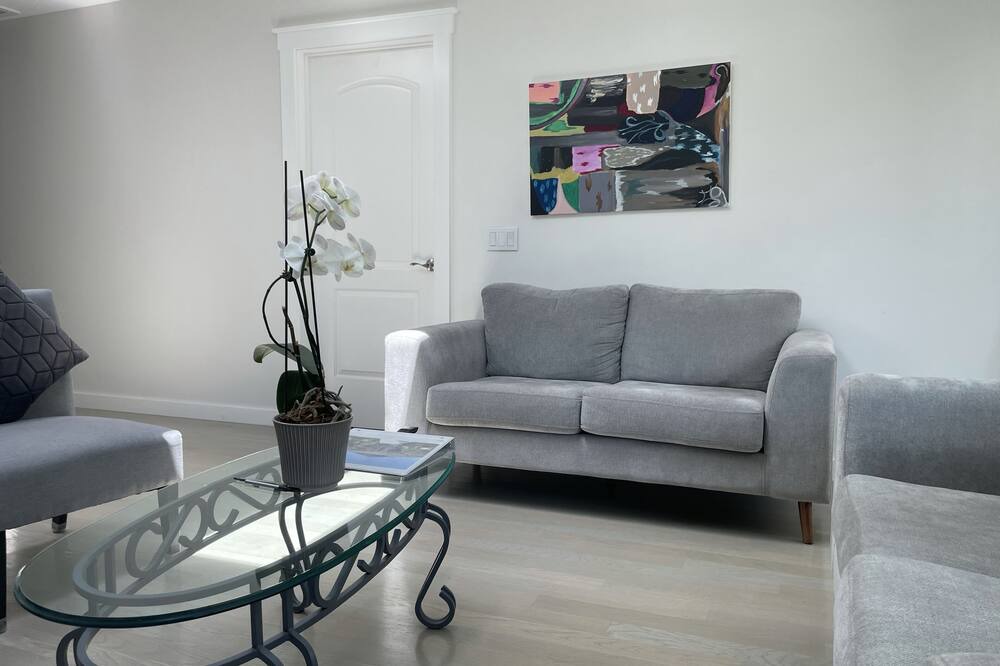 Photo of Livingroom in Santa Venetia