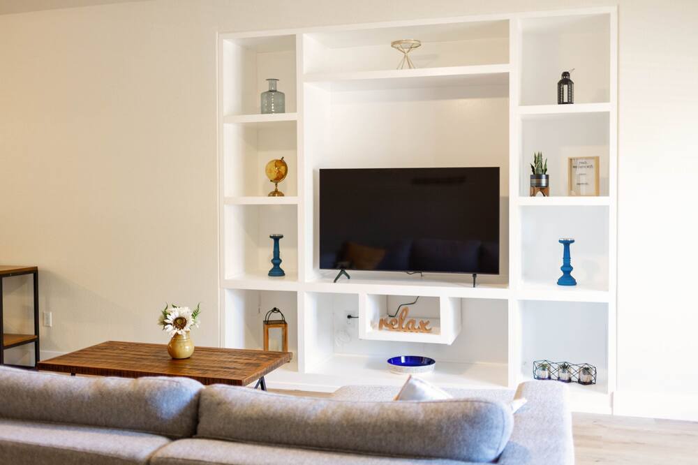 Photo of Livingroom in Exeter