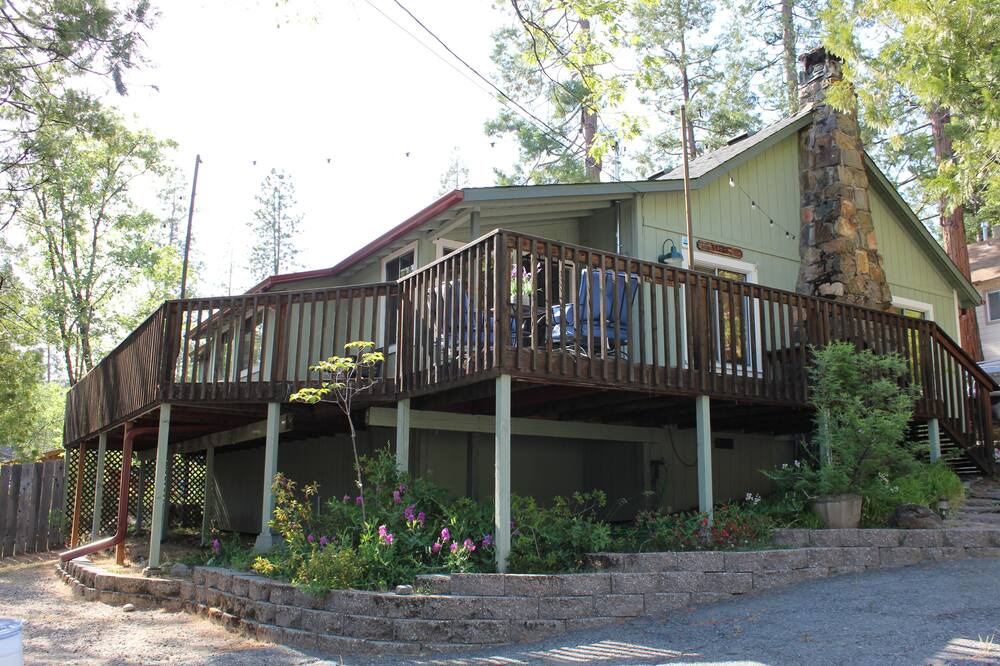 Photo of Outdoor in Bass Lake