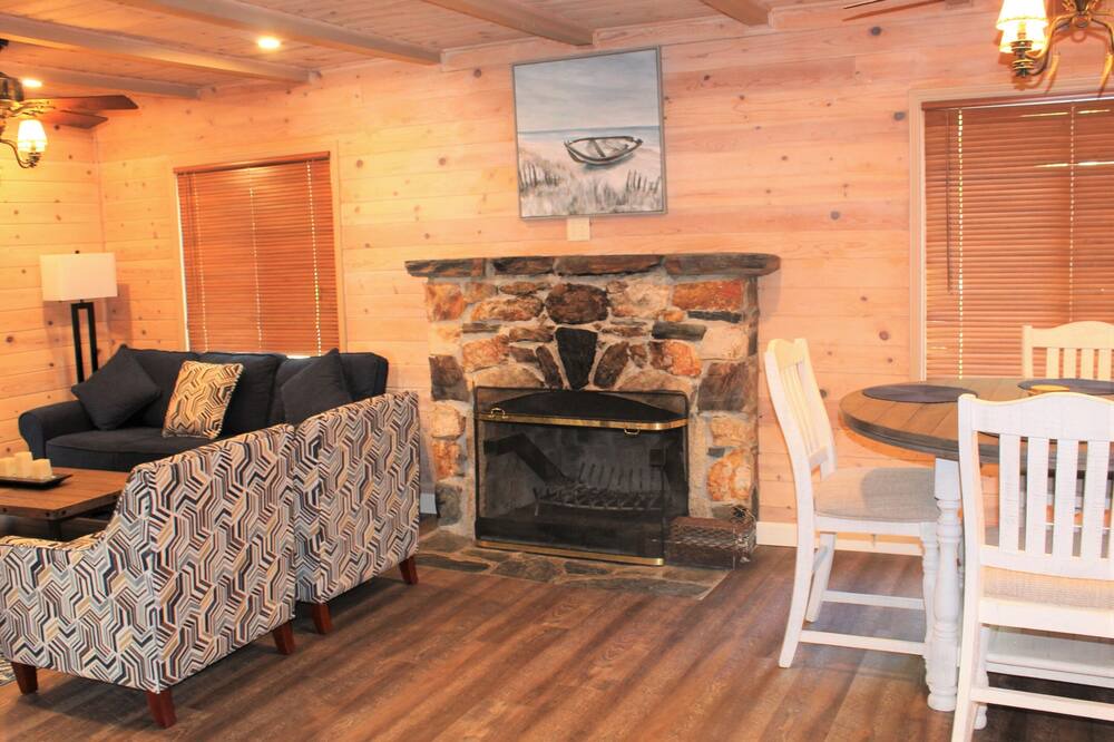Photo of Livingroom in Bass Lake