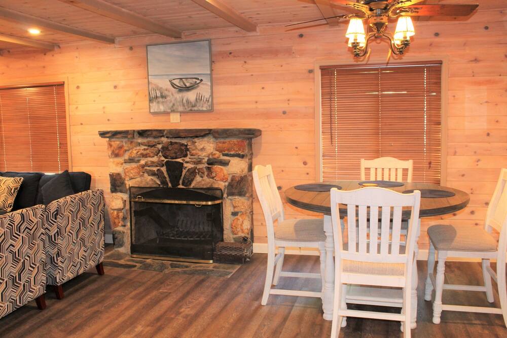 Photo of Livingroom in Bass Lake