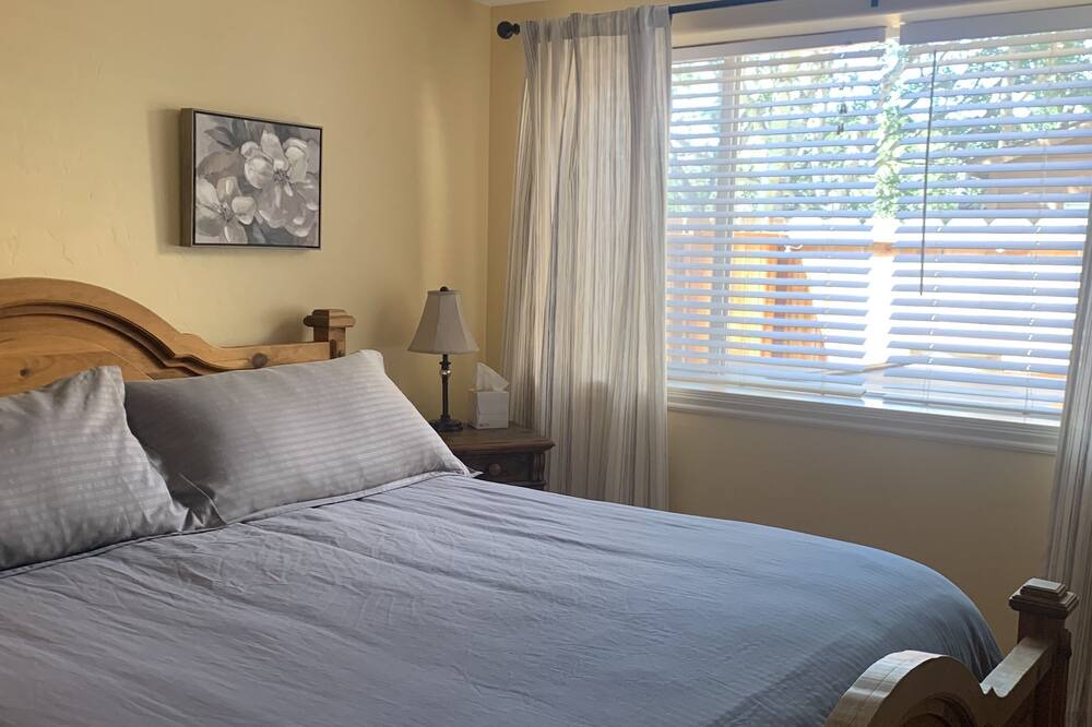 Photo of Bedroom in Monterey