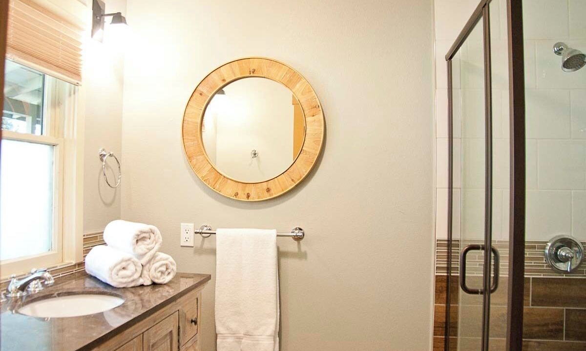 Photo of Bedroom in Yosemite Forks