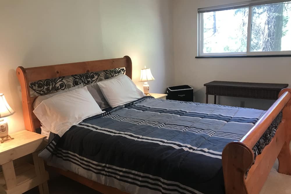 Photo of Bedroom in Mi-Wuk Village