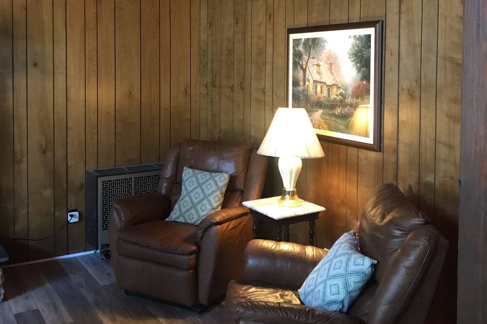 Photo of Livingroom in Mi-Wuk Village
