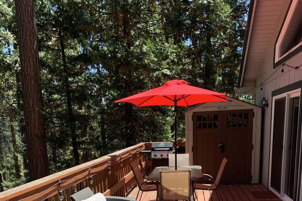Photo of Patio Balcony in Mi-Wuk Village