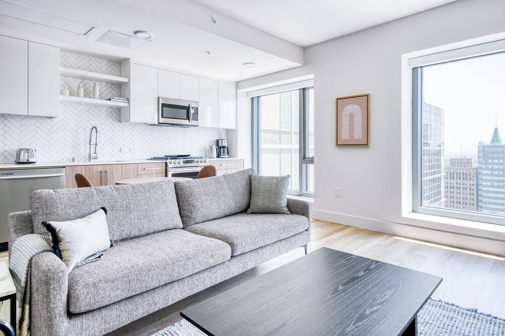 Photo of Livingroom in Downtown Oakland